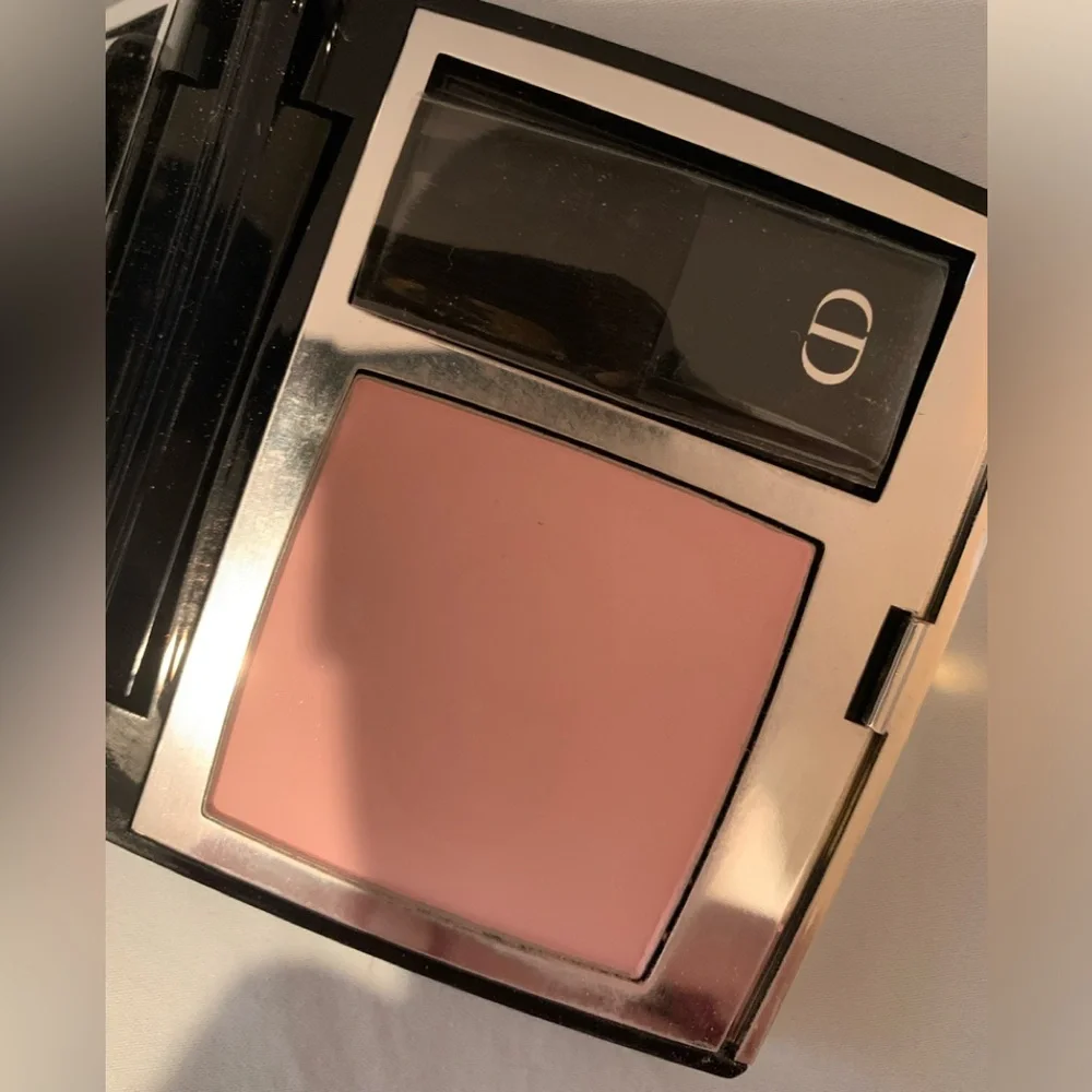 Dior Fard A. Joye’s blush 2000 Rouge 280 matte. Extremely Limited edition